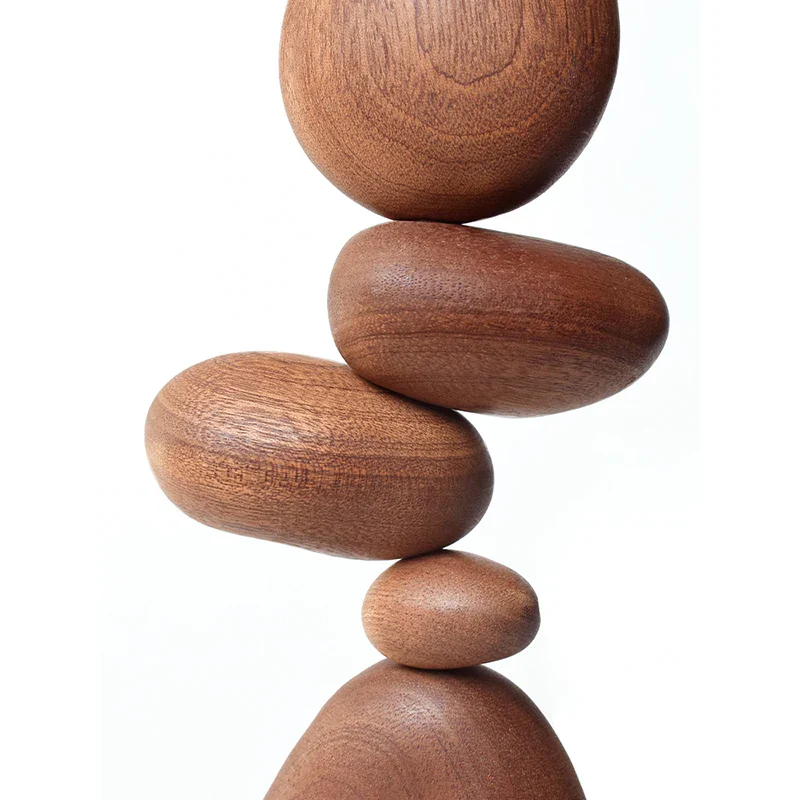 Sculpture décorative en bois massif – forme galet