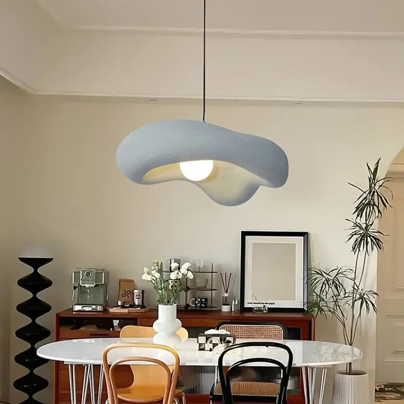 Corailya, suspension LED organique finition crème – détail de la matière et de la finition