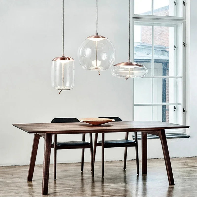 Verra, suspension LED minimaliste en verre – présentation dans un intérieur
